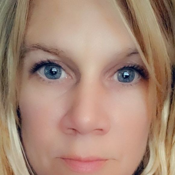 Meet your Posher, Valerie - Picture 1 of 1